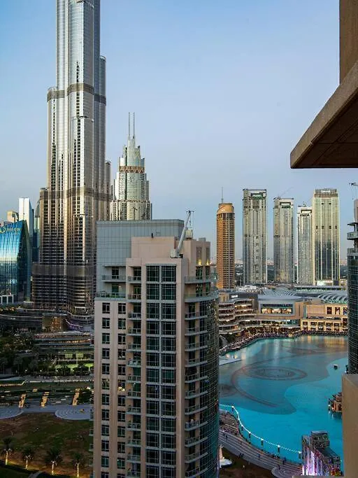 Daire First Class 2Br With Full Burj Khalifa And Fountain View Dubai
