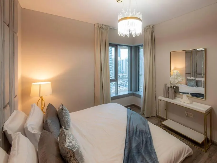 Daire First Class 2Br With Full Burj Khalifa And Fountain View Dubai Birleşik Arap Emirlikleri
