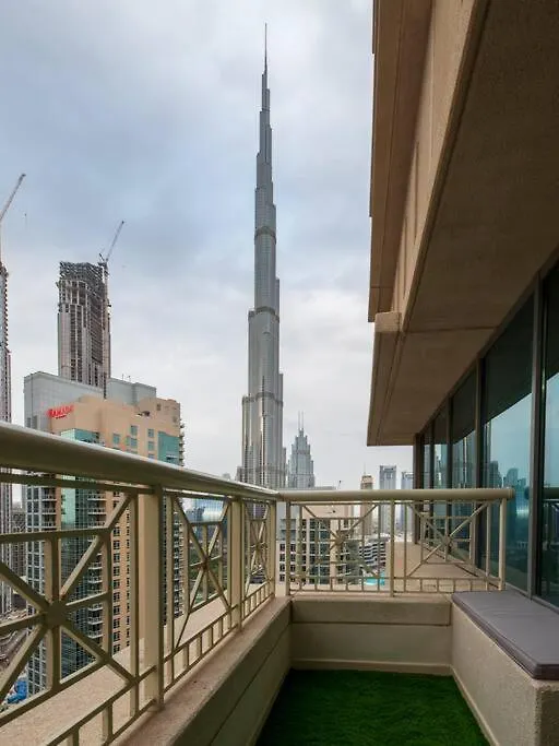 Daire First Class 2Br With Full Burj Khalifa And Fountain View Dubai Birleşik Arap Emirlikleri